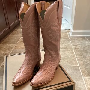 Tecovas The Annie Dusty Rose Python size 8